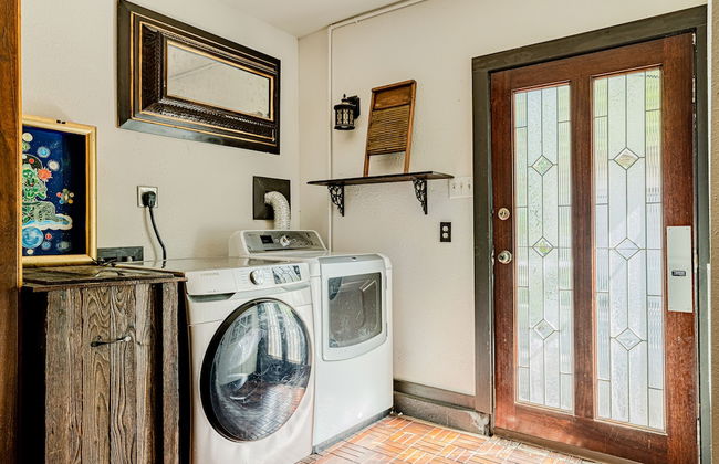 Mr. Wilson - Photo 19