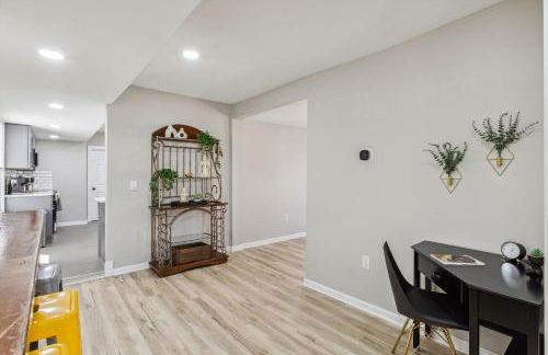 Spacious Home with Game Room - 9 mins from Cedar Point - Foto 31