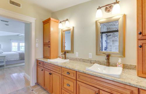 Spacious Avalon Beach House - 2 Blocks to Water! - Foto 15