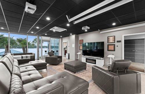 The Glass Mansion w/Optional Boat Rental - Foto 18