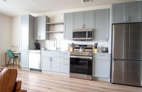 Comfortable 1BR Suite w Pool Parking Gym 08 - Foto 12