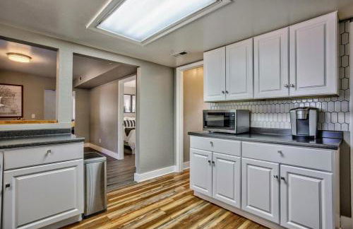 The Vibrant Victorian Hot Tub & Fire Pit in OCC - Foto 14