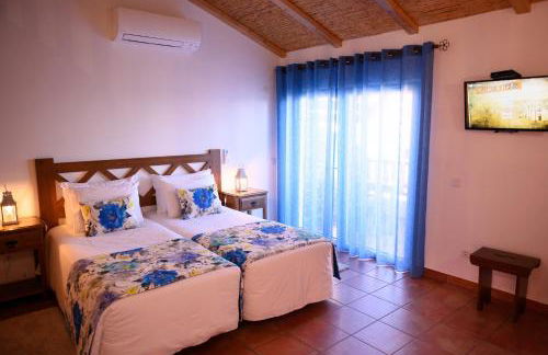 Falésias da Arrifana - Foto 26