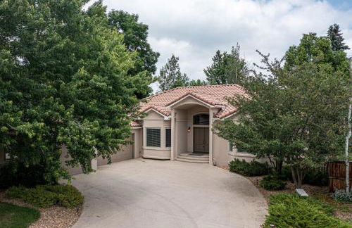 Luxurious 4BR Retreat - Pool Table & Chic Amenities - Photo 41