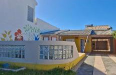 Casa com piscina próximo a praia - Foto 2