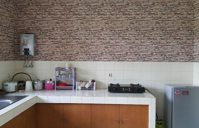 Vila Bunga Merah Gelatik - Photo 9