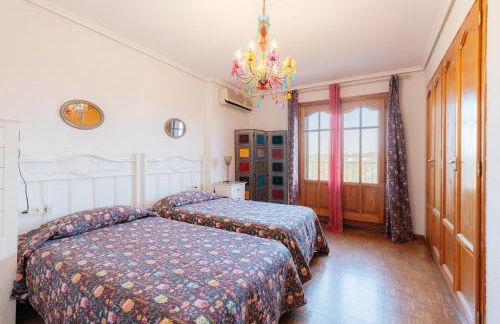 chalet, villa rodeada de naturaleza piscina a doce klm de Valencia y 7 del aeropuerto - Photo 45