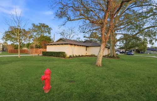 Pool Hot-Tub - 4 BR Luxury Home in Friendswood - Foto 46