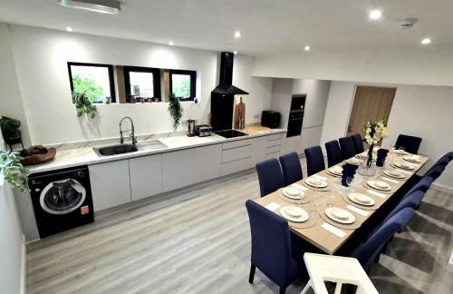 The Waltzing Weasel - Photo 3