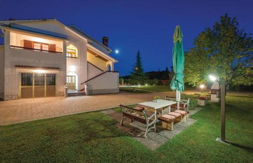 5 Bedroom Nice Home In Karojba - Foto 26