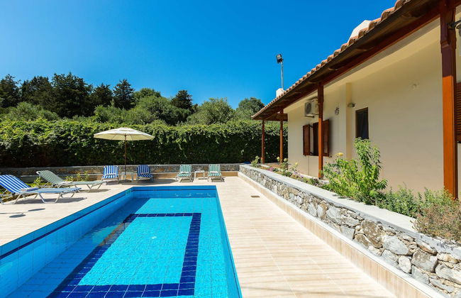 Gorgeous Villa With Pool & Gardens - Foto 17