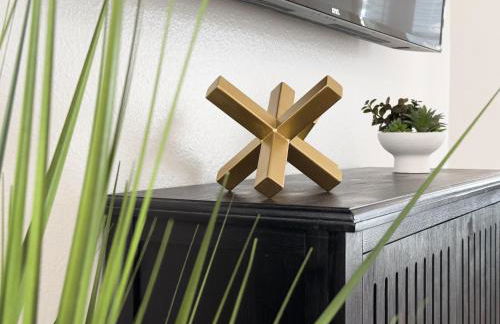 #370-Stunning 4 bed villa with south facing pool and spa with no rear neighbors - Foto 64