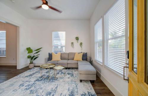 3BD Historic Charm x Modern Amenities w Hot Tub - Foto 6