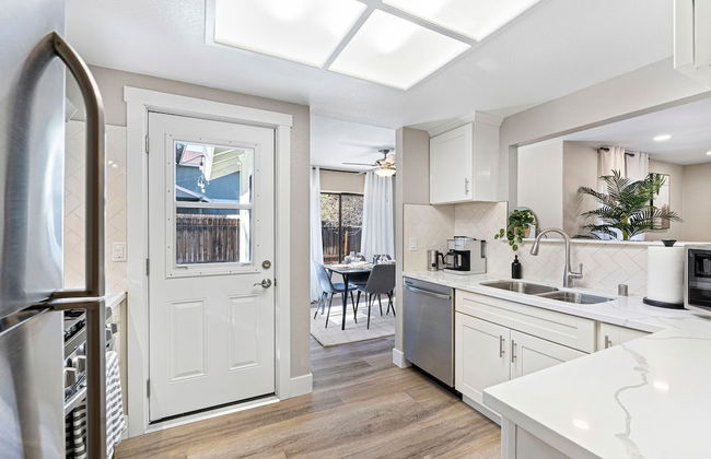 Elegant 4BD Reno Abode Close to Shops and Casinos - Foto 29