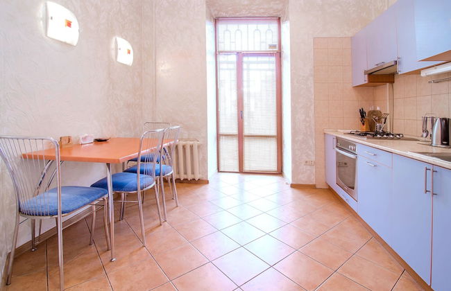 Rent Kiev Lva Tolshtoho Square - Foto 6