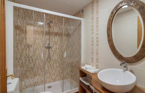 La Casona de la Bisa en Villanueva de Colombres - Foto 39