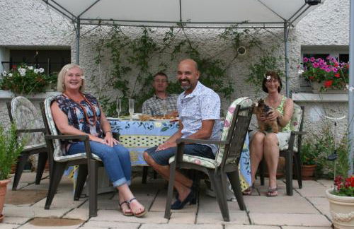 1 Bedroom House 20min walk to centre in Tournus - Foto 25