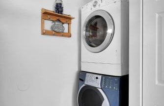 Hot tub- 80's Arcade- Pool table- Historic Downtown- 7 car parking - Foto 31