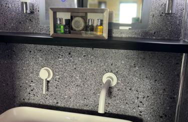 Caban Y Tan Ffawydd Luxury couples retreat with private Wood Fired Hot Tub - Foto 28