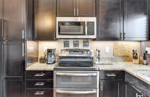 Modern Colorado Springs House Central Location! - Foto 10