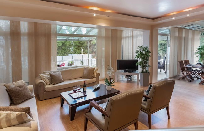 A Private Haven: Hera with Secluded Pool and Garden - Foto 11