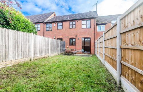 Free parking, Private Garden and Netflix, Charming Elegant 2 bedroom House Nottingham - Photo 76