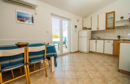 Apartment Gianni only 70m from the sea, island Pag - Foto 11