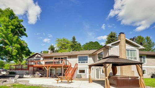 Portland Area Group Getaway Hot Tub and Views! - Foto 3