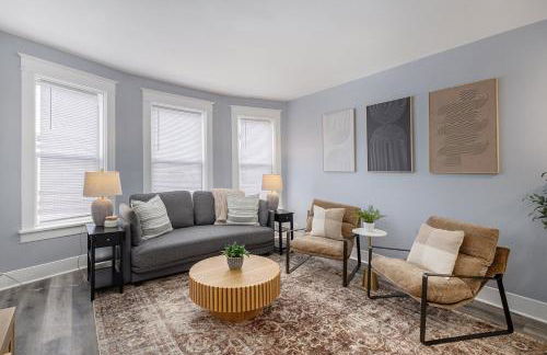 Completely Remodeled Walking Distance to Downtown Close to the Beach Downstairs Washer Dryer - Foto 7