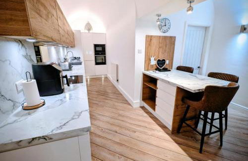 2 Bedroom Unique Converted Constabulary - Foto 20