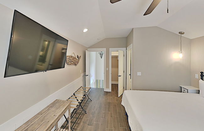 Cottages by the Bay - At Last - Photo 3