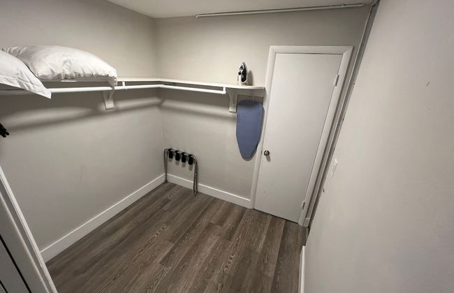 Artrageous on the river By RocketStay - Photo 2