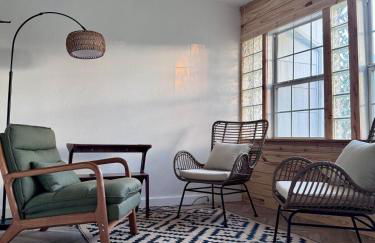 Stylish 1940s Home with Barn Guest House - Foto 6