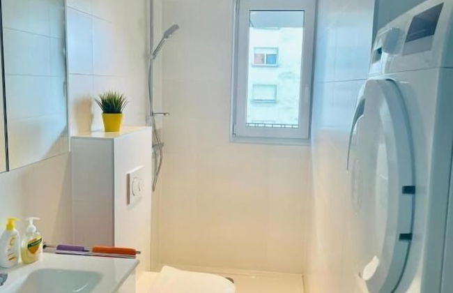 New 1 bedroom in City Center- Terrace - Photo 9