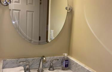 Modern 3-bedroom, big fence yard, Pets stay free - Foto 33