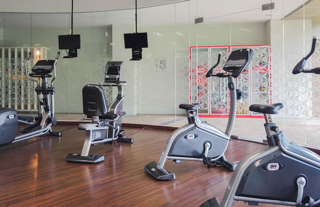 Warm And Elegant 2Br At The Kensington Royal Suites Apartment - Photo 29