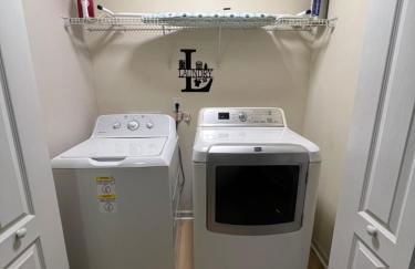 Spacious Gorgeous 3bd home with large deck Close to EVERYTHING - Foto 21