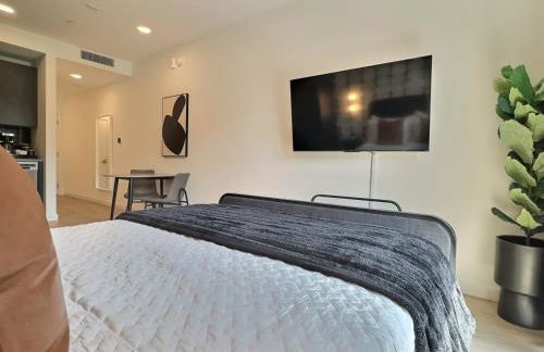 Cozy Downtown Spot, Gym, 5 min to Hospital) for field - Foto 38