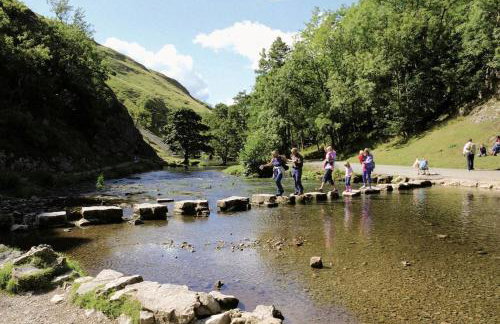 North Lodge - 17th Century Gate Cottage at Hassop Hall - Photo 27