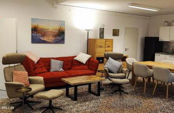 Mega Ferienwohnung fünf Schlafzimmer nur Einzelbetten 198qm bis 12 Personen mit Parkpl Grill WLAN - Foto 3