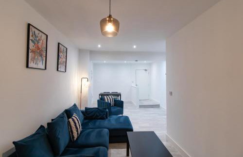 Comfortable 2BR Home 4 Beds Great for Small Groups - Foto 10