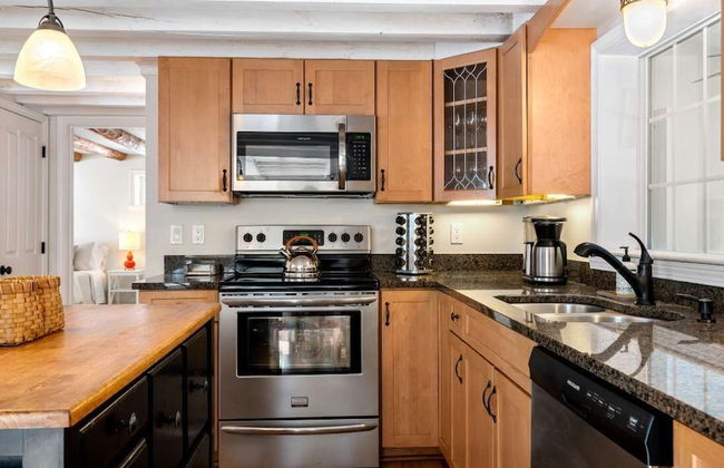 Good Tidings Stay for 8! - Photo 22