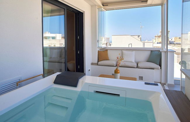 White Coast - Photo 39