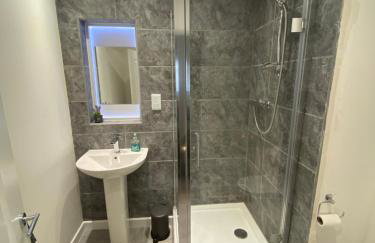 Modern 2 bedroom apartment, with car parking. - Foto 10