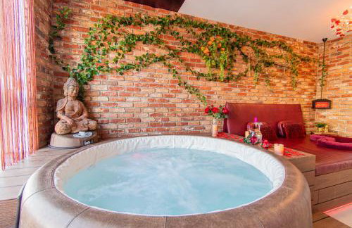 Jacuzzi - Love - BDSM - Extra Luxury - EV chargger - Valentine's Day - Red Room - Flexible SelfCheckIns 28 - Foto 41