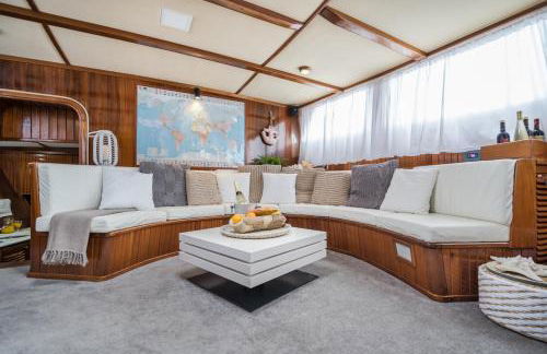 SPACIOUS YACHT HOTEL BARCELONA CITY CENTER 5 CABINs - Foto 3