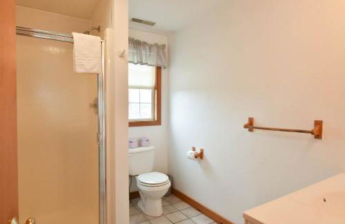 12218 - Beautiful Views of Cape Cod Bay Access to Private Beach Easy Access to P-Town - Foto 13