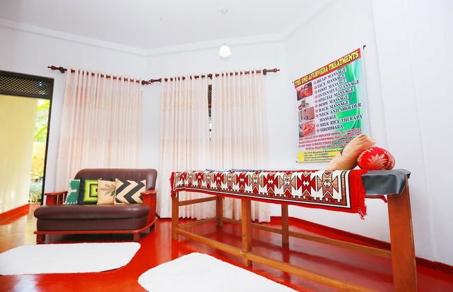 The One Apartment - Photo 2