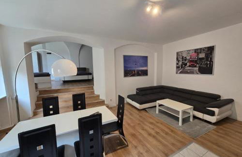 FERIENWOHNUNG 77m2 APARTMENT 2 RAUM WOHNUNG im ZITTAUER STADTZENTRUM INNENSTADT INNENRING TOP LAGE MARKT UND RATHAUS NÄHE - Foto 4