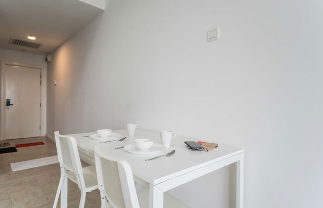 OYO Home 43951 Fair Studio Empire City Marriot - Photo 7